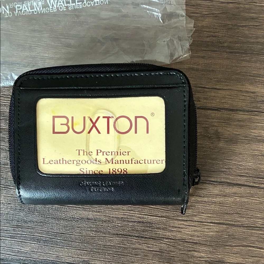 Buxton Black Leather Zip Card & Key Holder